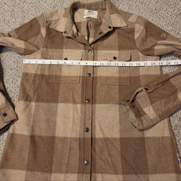 Fjallraven Women's Canada Shirt Relaxed Fit Button Down Plaid Flannel Outdoor - Picture 8 of 10